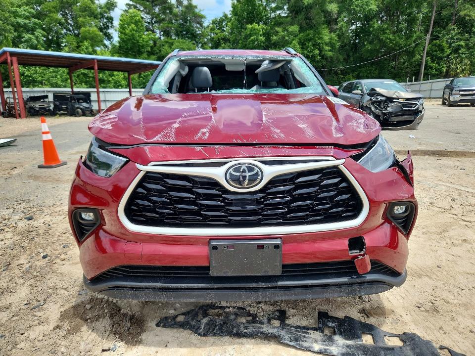 2021 Toyota Highlander VIN 5TDHZRAHXMS039439 COPART salvage auction — ROLLOVER, Fl - Certificate Of Destruction, sold $6,400 on 2026-07-06 (photo 5)