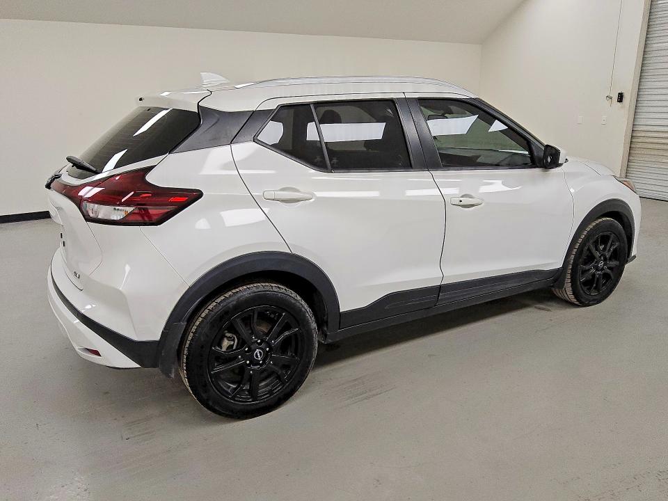 2023 Nissan Kicks VIN 3N1CP5CV6PL517588 COPART salvage auction — MECHANICAL, Tx - Certificate Of Title, sold $6,100 on 2026-07-09 (photo 3)