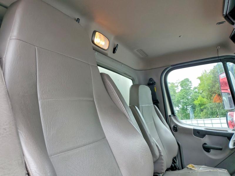 2022 Frht - freightliner VIN 3ALACWFC5NDNU0009 COPART salvage auction — ROOF, GA - CERT OF TITLE-SALVAGE, sold $9,600 on 2026-09-23 (photo 6)