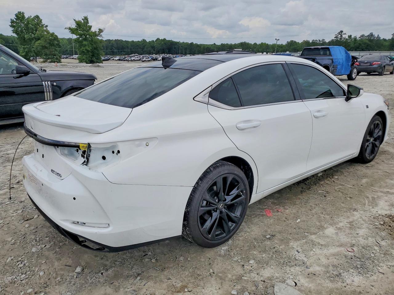 2025 Lexus ES 350 VIN 58ADZ1B17SU213076 COPART salvage auction — Rear End, GA - CERT OF TITLE-SALVAGE, sold $31,000 on 2026-07-01 (photo 3)