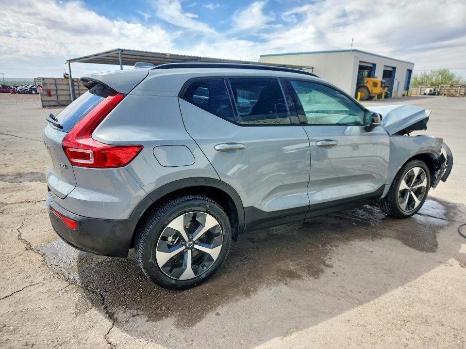 2026 Volvo Xc40 VIN YV4L12UC1T2740625 COPART salvage auction — FRONT END, Tx - Certificate Of Title, sold $11,900 on 2026-08-17 (photo 3)