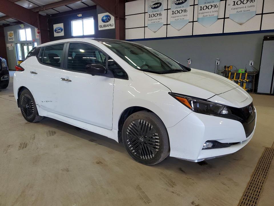 2024 Nissan Leaf VIN 1N4CZ1CVXRC556947 COPART salvage auction — MINOR DENT/SCRATCHES, CT - CERTIFICATE OF TITLE, sold $8,500 on 2026-07-09 (photo 4)