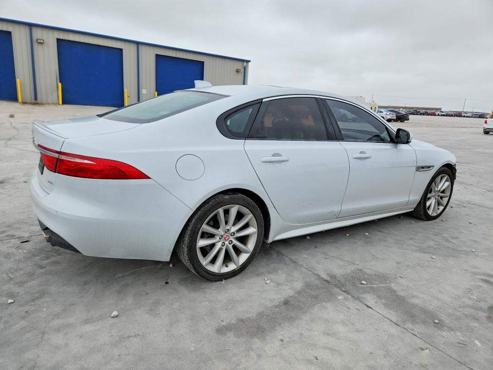 2016 Jaguar Xf VIN SAJBF4BV8GCY06363 COPART salvage auction — FRONT END, Tx - Salvage Vehicle Title, sold $550 on 2026-07-28 (photo 3)