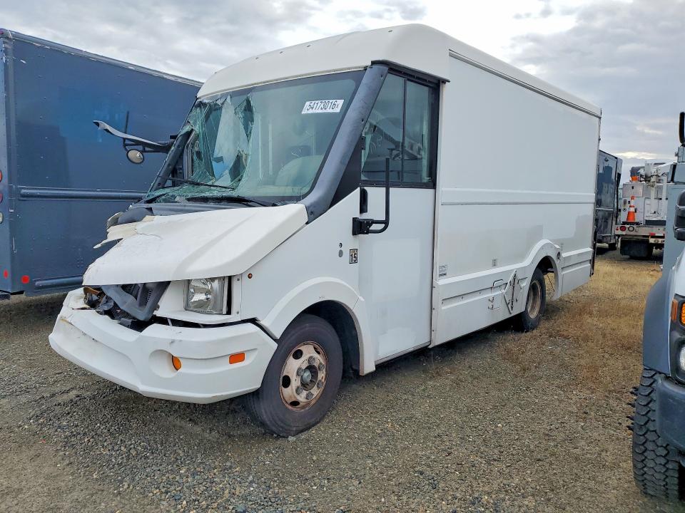 2018 Isuzu Npr VIN JALB4T178J7W00153 COPART salvage auction — FRONT END, Ca - Dis/Dlr/Exp Only Clean Title, sold $1,750 on 2026-07-23 (photo 1)