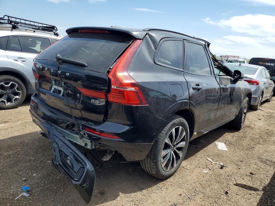 2025 Volvo VIN YV4M12RJ1S1216102 COPART salvage auction — ROLLOVER, Il - Salvage Certificate, sold $7,400 on 2026-07-07 (photo 3)