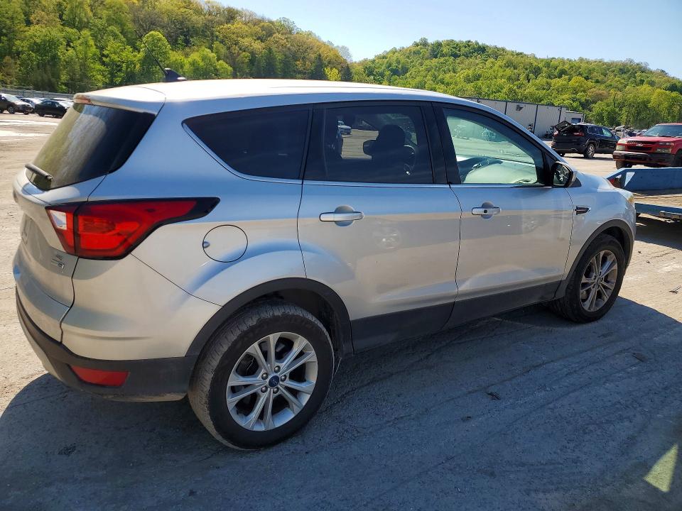 2019 Ford Escape VIN 1FMCU9GD0KUA31285 COPART salvage auction — HAIL, Pa - Certificate Of Salvage, sold $3,200 on 2026-07-02 (photo 3)