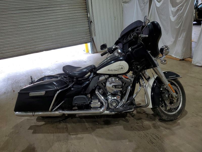 2015 Harley-davidson FLHTP VIN 1HD1FMM1XFB687772 COPART salvage auction — MINOR DENT/SCRATCHES, TX - CERTIFICATE OF TITLE, sold $1,900 on 2026-07-27 (photo 1)