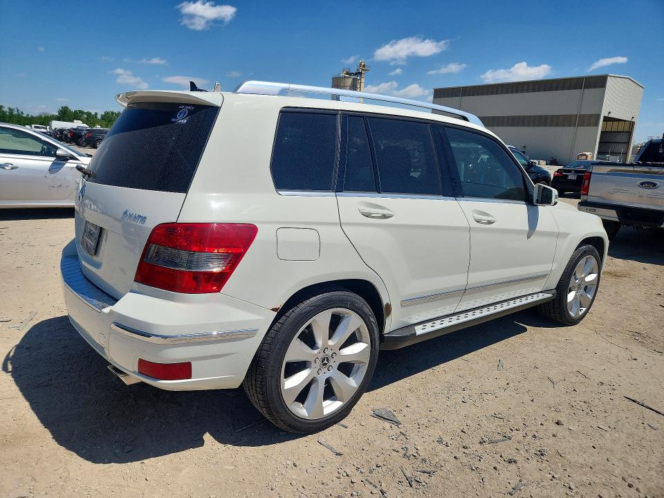 2010 Mercedes-benz Glk-klasse VIN WDCGG8HB0AF261605 COPART salvage auction — WATER/FLOOD, Id - Salvage Certificate Of Title, sold $1,300 on 2026-07-23 (photo 3)