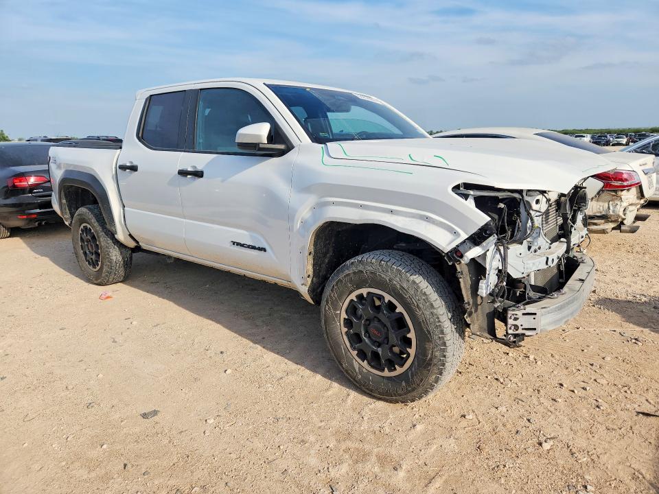 2024 Toyota Tacoma VIN 3TMLB5JN3RM010238 COPART salvage auction — FRONT END, TX - SALVAGE VEHICLE TITLE, sold $15,700 on 2026-07-09 (photo 4)