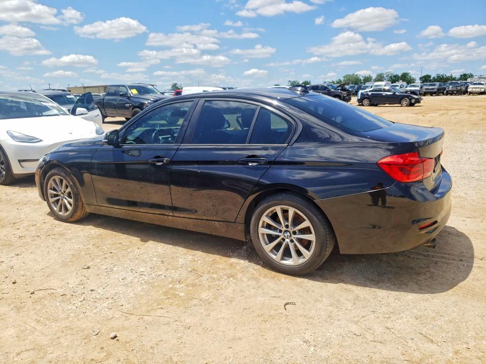 2017 BMW 3er VIN WBA8E1G35HNU18642 COPART salvage auction — NORMAL WEAR, Tx - Certificate Of Title, sold $2,100 on 2026-07-30 (photo 2)