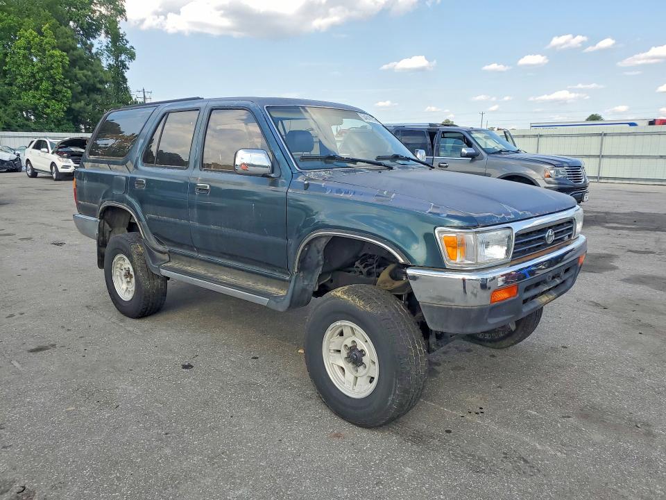 1994 Toyota 4runner VIN JT3VN39W1R0144027 COPART salvage auction — SIDE, Nc - Salvage Certificate Of Title, sold $1,550 on 2026-07-02 (photo 4)