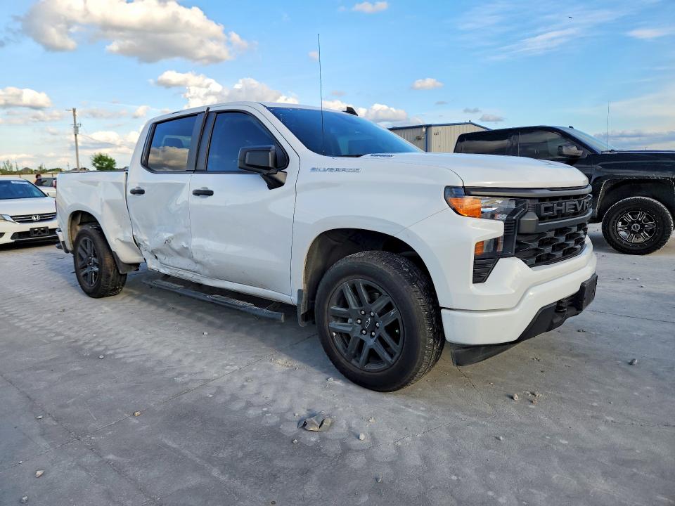 2024 Chevrolet Silverado VIN 1GCPABEKXRZ385240 COPART salvage auction — SIDE, Tx - Salvage Vehicle Title, sold $8,700 on 2026-07-24 (photo 4)