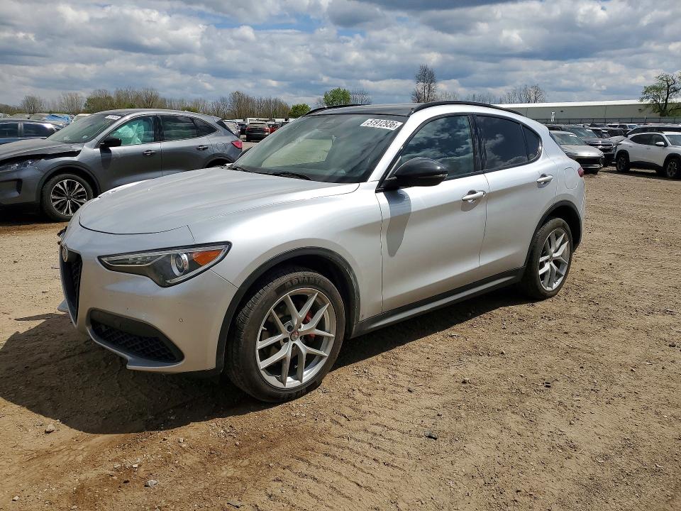 2019 Alfa romeo Stelvio VIN ZASPAKAN2K7C32151 COPART salvage auction — FRONT END, MI - CERTIFICATE OF TITLE, sold $4,250 on 2026-07-22 (photo 1)