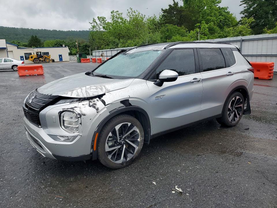 2025 Mitsubishi Outlander VIN JA4T5VA97SZ037497 COPART salvage auction — ROLLOVER, Pa - Certificate Of Salvage, sold $1,950 on 2026-07-28 (photo 1)