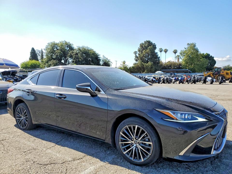 2025 Lexus VIN 58ADA1C19SU075076 COPART salvage auction — REAR END, Ca - Salvage Certificate, sold $15,300 on 2026-07-28 (photo 4)