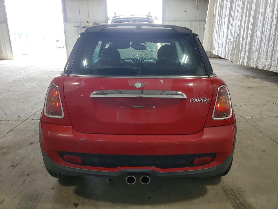2009 Mini Cooper VIN WMWMF73569TW84657 COPART salvage auction — Burn Engine, NY - MV-907A SALVAGE CERTIFICATE, sold $450 on 2026-07-27 (photo 6)