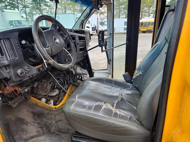 2014 Thomas Minotour g3500 VIN 1GB0G2BA7E1172108 COPART salvage auction — MINOR DENT/SCRATCHES, NY - CERTIFICATE OF TITLE, sold $1,600 on 2026-09-11 (photo 5)