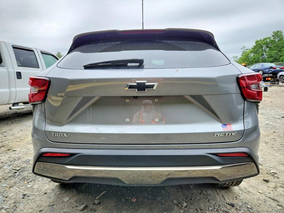 2024 Chevrolet VIN KL77LKE28RC080796 COPART salvage auction — SIDE, Md - Cert Of Salvage > 75% Damage, sold $4,250 on 2026-07-31 (photo 6)