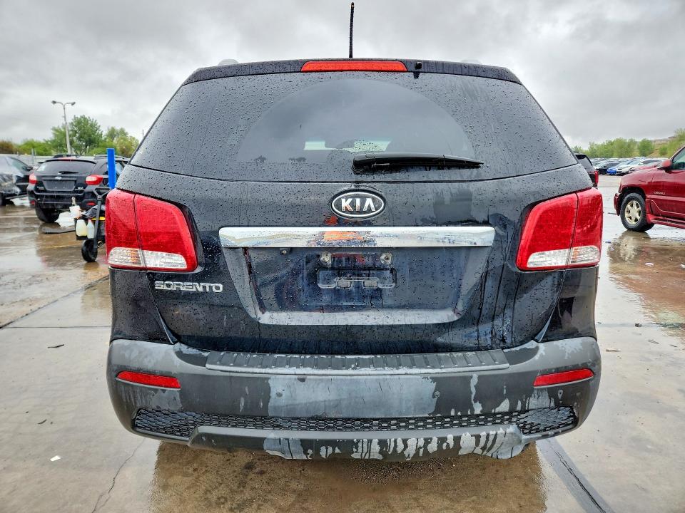 2013 Kia Sorento VIN 5XYKTDA22DG398092 COPART salvage auction — SIDE, Co - Salvage Title, sold $775 on 2026-07-29 (photo 6)