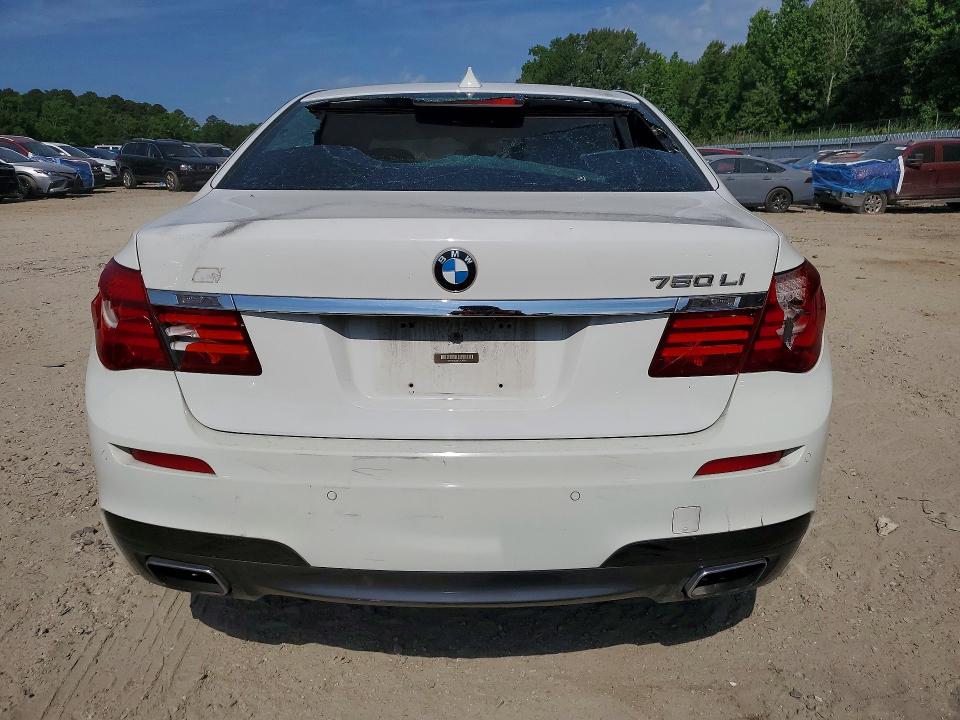 2014 BMW 7er VIN WBAYE8C58ED134701 COPART salvage auction — VANDALISM, VA - CERT OF TITLE - SALVAGE, sold $1,700 on 2026-07-28 (photo 6)