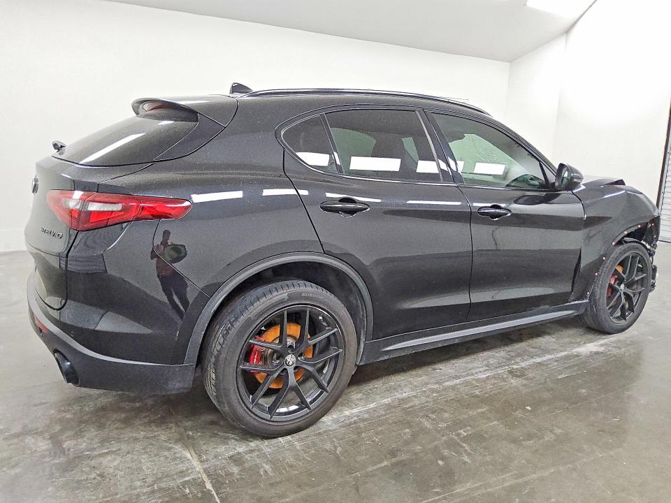 2019 Alfa romeo Stelvio VIN ZASPAKAN6K7C34212 COPART salvage auction — FRONT END, TX - CERTIFICATE OF TITLE, sold $1,800 on 2026-07-09 (photo 3)