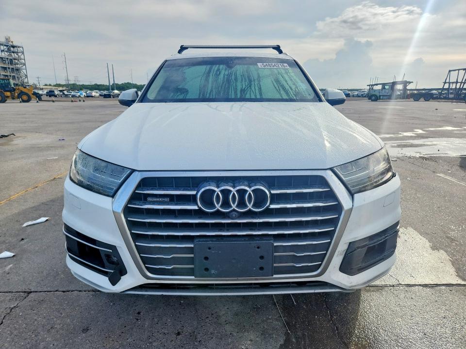 2017 Audi Q7 VIN WA1LAAF78HD044461 COPART salvage auction — MINOR DENT/SCRATCHES, La - Dealer Only Clean Title (P), sold $5,900 on 2026-07-29 (photo 5)