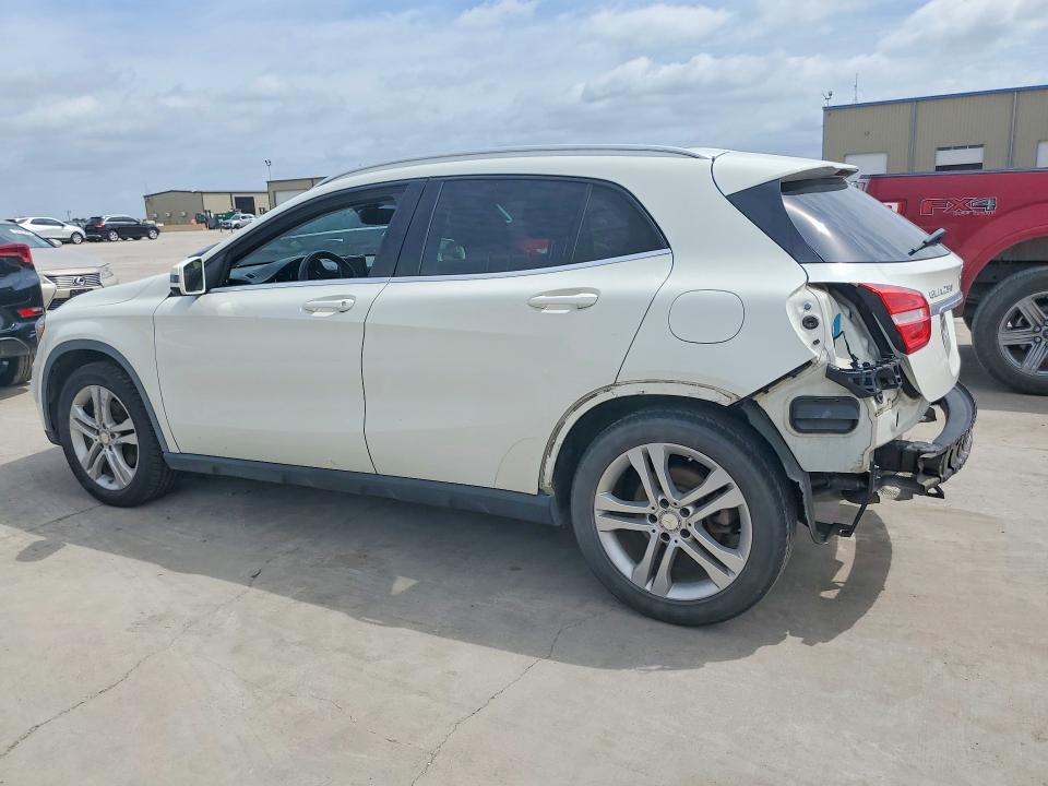 2015 Mercedes-benz VIN WDCTG4GB2FJ100881 COPART salvage auction — REAR END, Tx - Certificate Of Title, sold $3,250 on 2026-08-17 (photo 2)