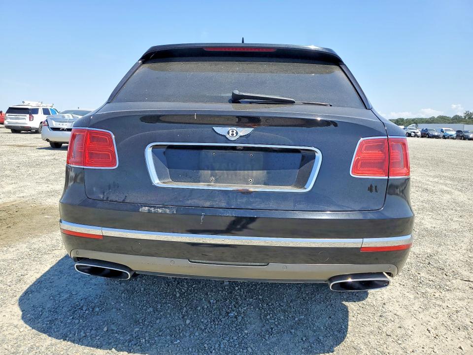 2017 Bentley Bentayga VIN SJAAC2ZV5HC016003 COPART salvage auction — VANDALISM, Ca - Salvage Certificate, sold $20,300 on 2026-07-02 (photo 6)