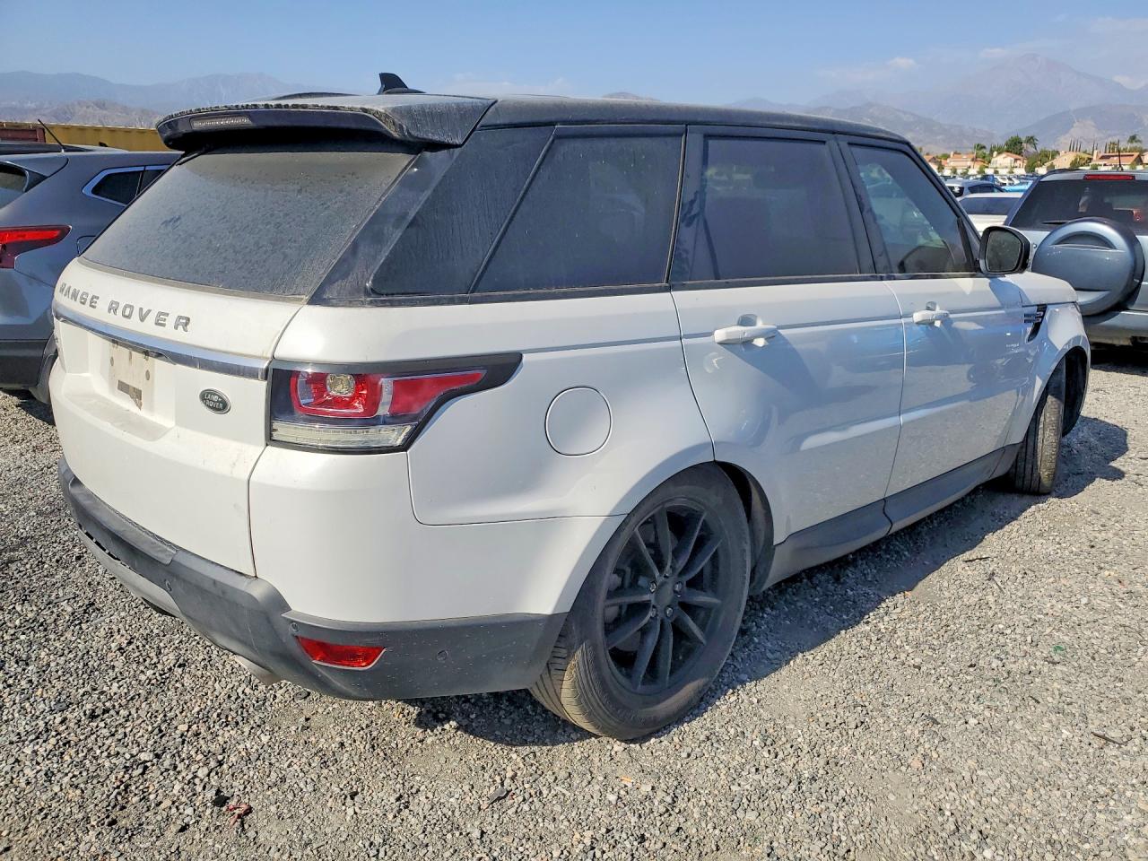 2016 Land Rover Range Rover Sport VIN SALWG2VF1GA573615 COPART salvage auction — Minor Dent/Scratches, CA - LIEN PAPERS-CLEAN OR AC, sold $1,100 on 2026-07-01 (photo 3)