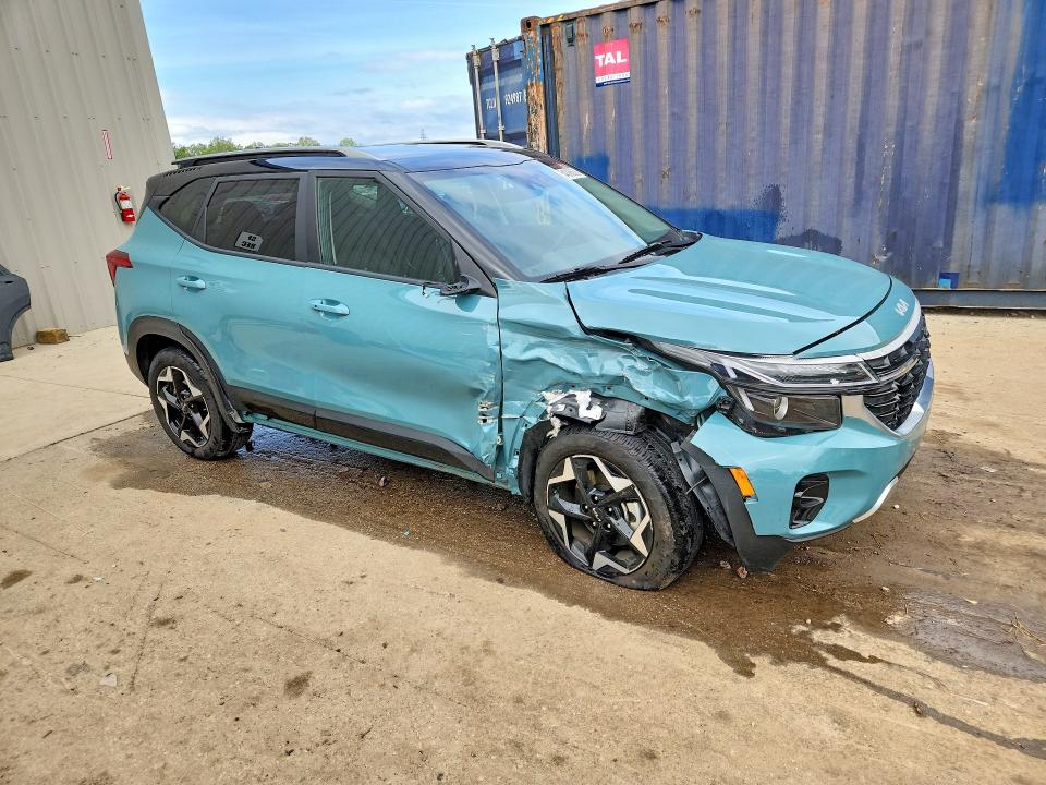 2025 Kia Seltos VIN KNDEUCAA9S7772624 COPART salvage auction — SIDE, Wi - Cert Of Title-Claim Paid, sold $8,100 on 2026-07-13 (photo 4)