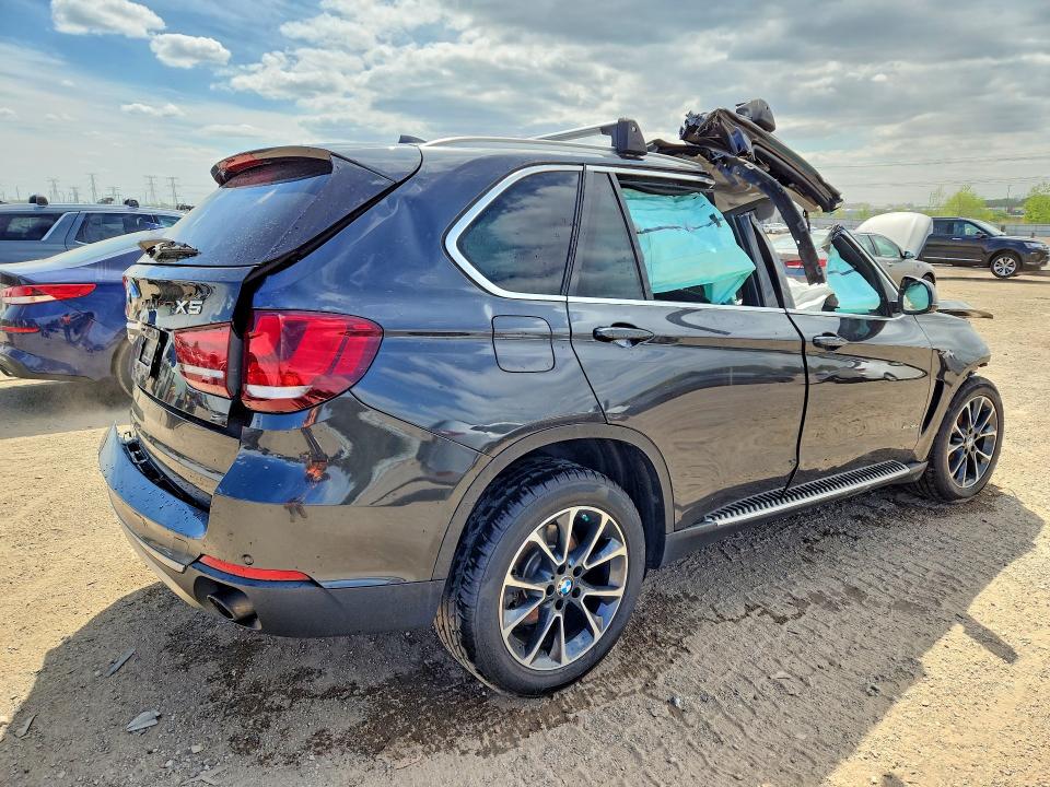 2015 BMW X5 VIN 5UXKS4C5XF0N11191 COPART salvage auction — ROLLOVER, Il - Junking Cert Of A Vehicle, sold $225 on 2026-07-28 (photo 3)