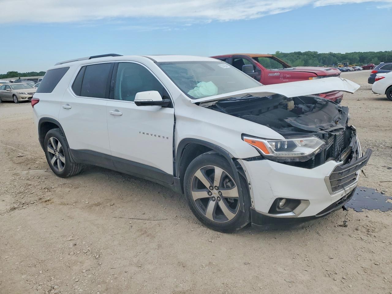 2018 Chevrolet Traverse VIN 1GNEVHKW5JJ108804 COPART salvage auction — Front End, MO - SALVAGE CERTIFICATE OF TITLE, sold $1,850 on 2026-06-25 (photo 4)