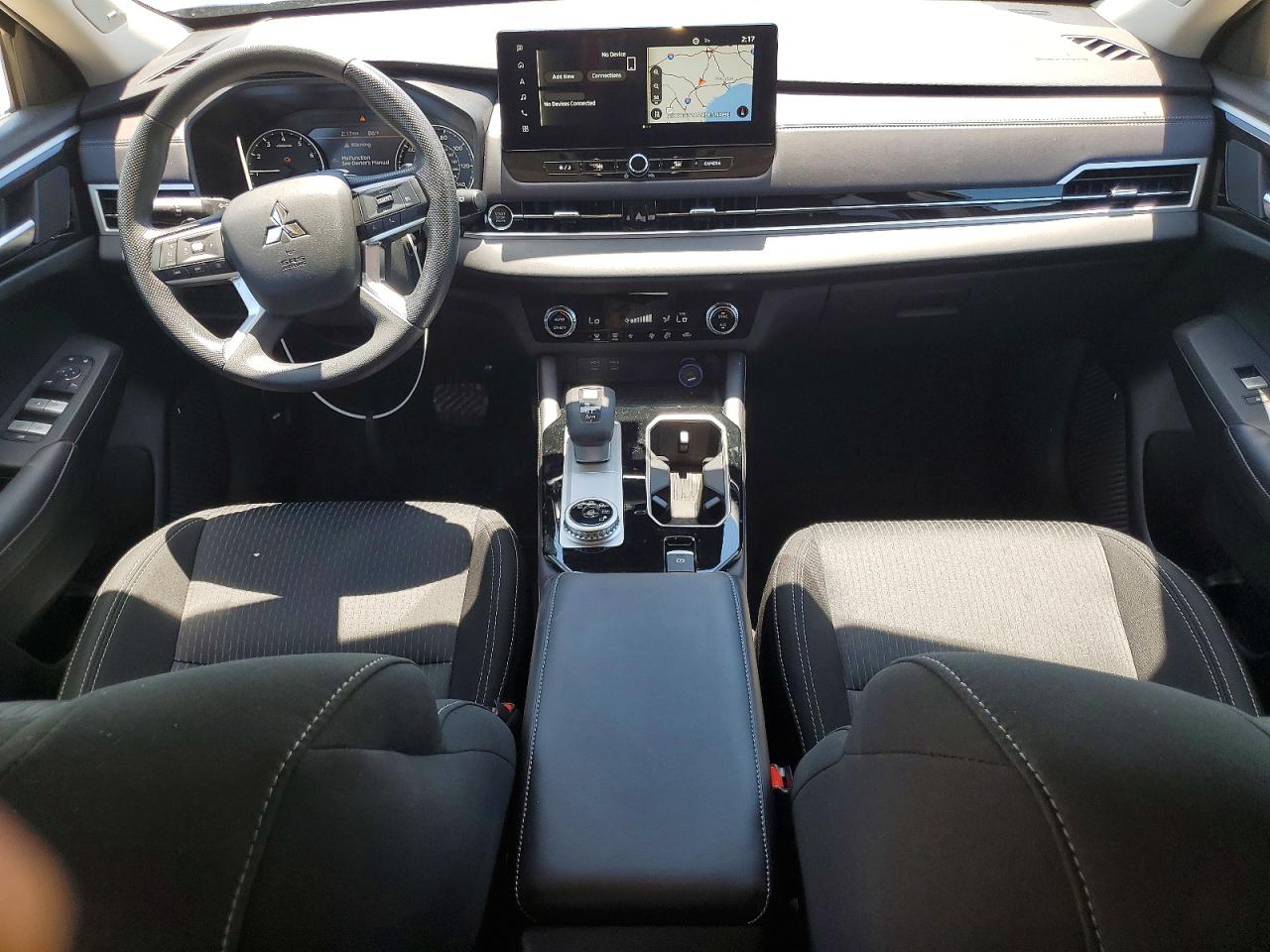 2025 Mitsubishi Outlander VIN JA4J3UA86SZ055472 COPART salvage auction — Front End, TX - SALVAGE VEHICLE TITLE, sold $9,300 on 2026-07-09 (photo 8)