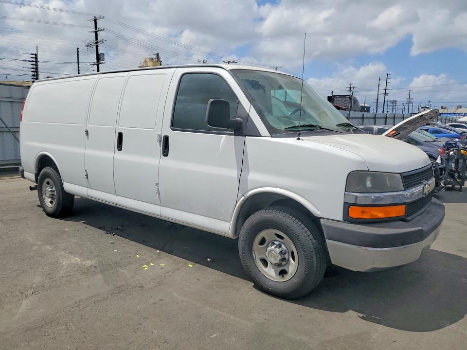 2013 Chevrolet Express 3500 VIN 1GCZGUCA6D1182480 COPART salvage auction — MINOR DENT/SCRATCHES, Ca - Salvage Certificate, sold $1,000 on 2026-07-08 (photo 4)