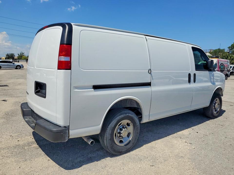 2022 Chevrolet Express VIN 1GCWGAFP9N1279871 COPART salvage auction — FRONT END, Fl - Cert Of Title Slvg Rebuildable, sold $8,700 on 2026-07-29 (photo 3)