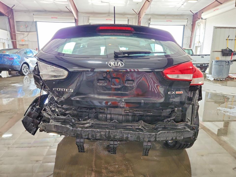 2016 Kia Forte VIN KNAFX5A8XG5490593 COPART salvage auction — REAR END, Il - Salvage Certificate, sold $225 on 2026-07-27 (photo 6)