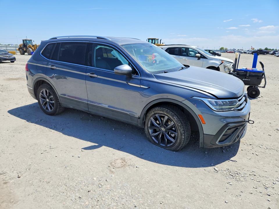 2022 Volkswagen Tiguan VIN 3VV2B7AX9NM046956 COPART salvage auction — ROLLOVER, Co - Dis/Dlr/Exp Only Clean Title, sold $6,800 on 2026-07-02 (photo 4)