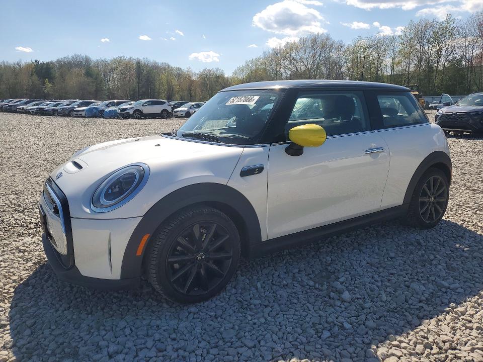 2024 Mini Cooper VIN WMW13DJ09R2U66851 COPART salvage auction — SIDE, Ma - Cert Of Title-Salvage, sold $8,700 on 2026-07-10 (photo 1)