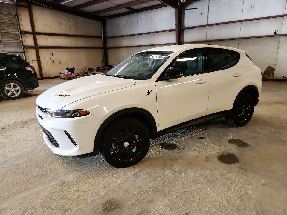 2024 Dodge Hornet VIN ZACNDFAN4R3A42869 COPART salvage auction — FRONT END, NC - SALVAGE CERTIFICATE OF TITLE, sold $3,750 on 2026-07-31 (photo 1)