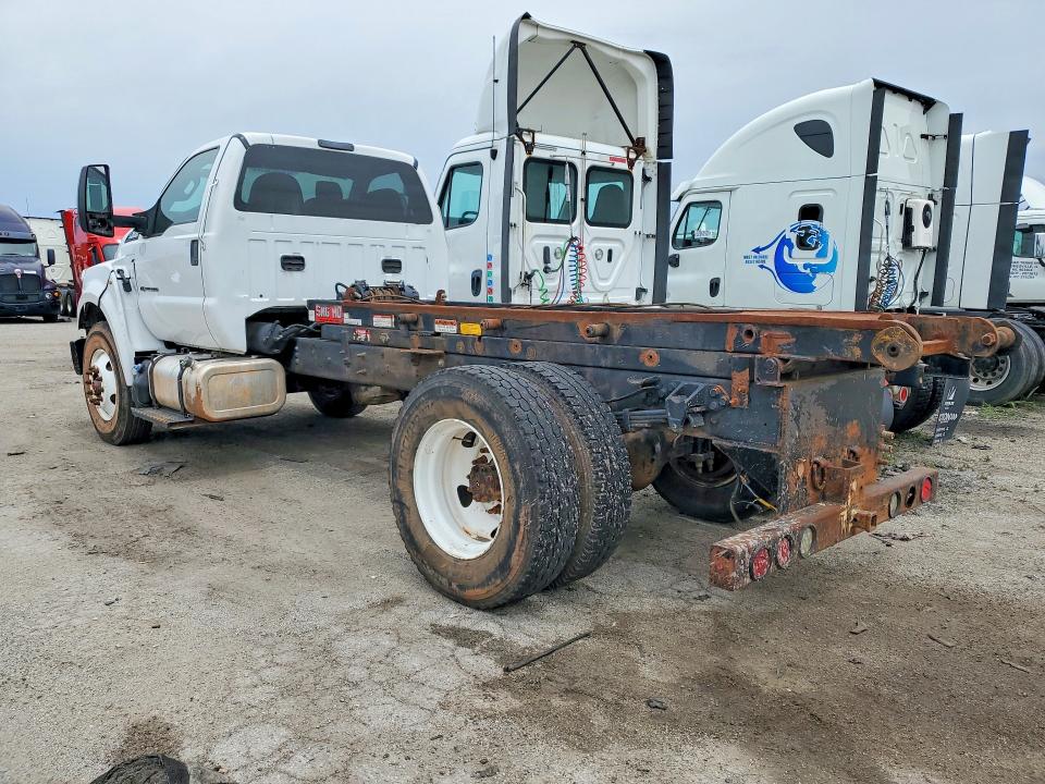 2017 Ford F-650 VIN 1FDWF6DC2HDB09656 COPART salvage auction — FRONT END, Ok - Certificate Of Title, sold $7,800 on 2026-07-27 (photo 2)