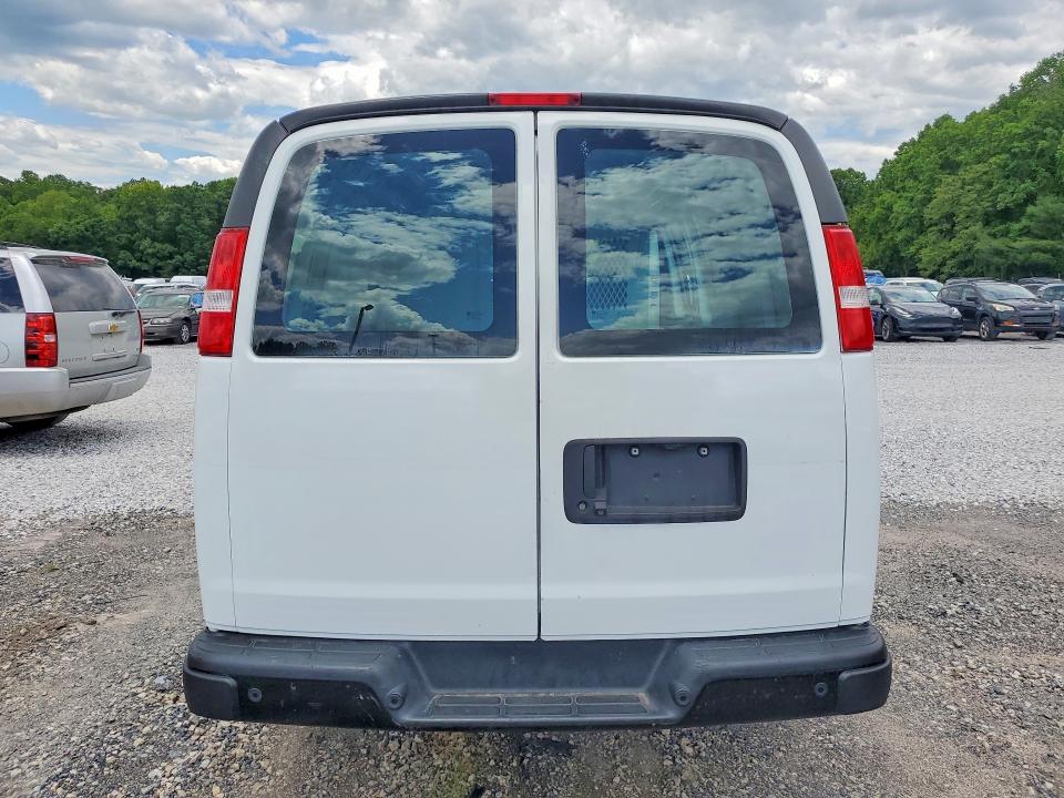 2021 Chevrolet Express 2500 VIN 1GCWGAF72M1188729 COPART salvage auction — NORMAL WEAR, PA - CERT OF TITLE, sold $4,500 on 2026-07-09 (photo 6)