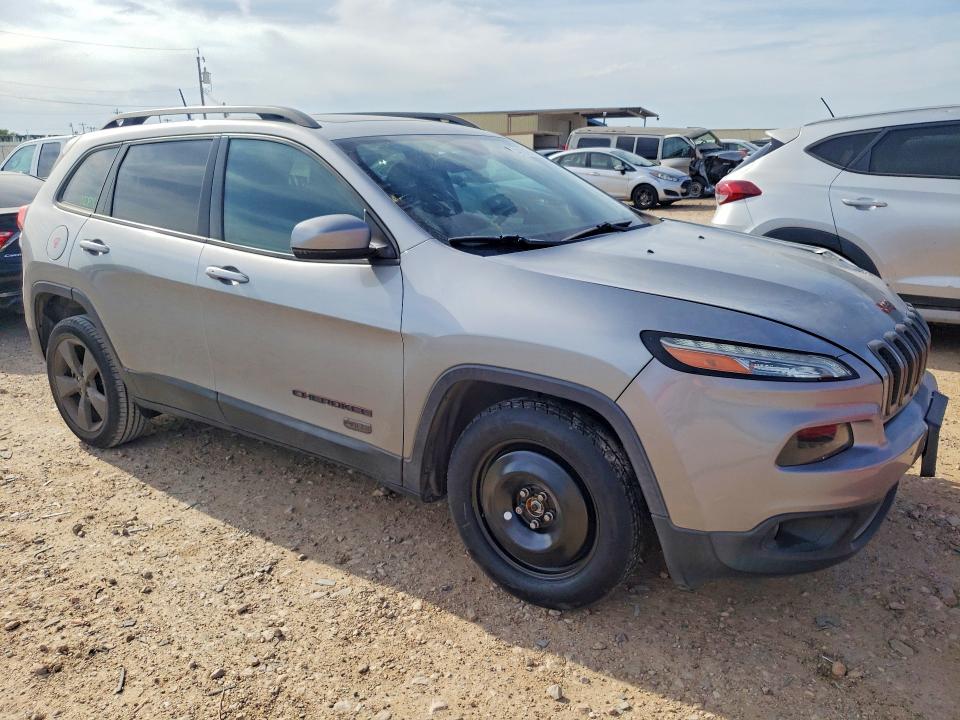 2016 Jeep Cherokee VIN 1C4PJLCB8GW283992 COPART salvage auction — FRONT END, Tx - Salvage Vehicle Title, sold $1,650 on 2026-07-09 (photo 4)