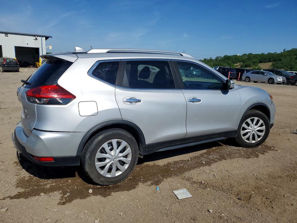 2017 Nissan Rogue VIN JN8AT2MT1HW141409 COPART salvage auction — REAR END, Il - Salvage Certificate, sold $950 on 2026-07-17 (photo 3)