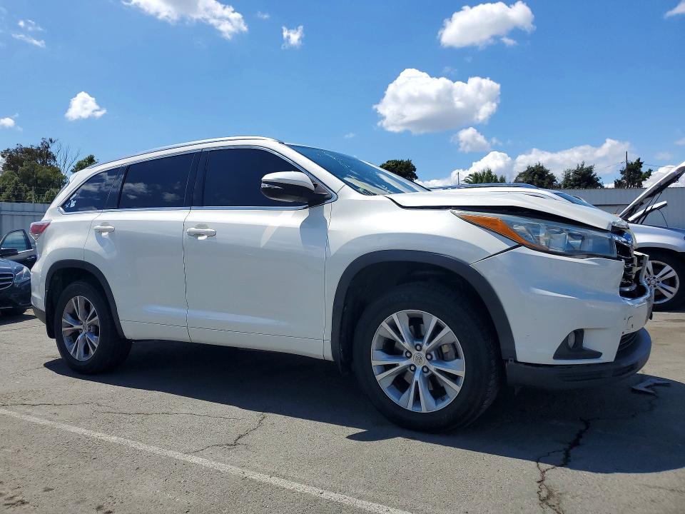 2015 Toyota Highlander VIN 5TDJKRFH8FS193522 COPART salvage auction — FRONT END, Ca - Salvage Certificate, sold $6,300 on 2026-07-06 (photo 4)