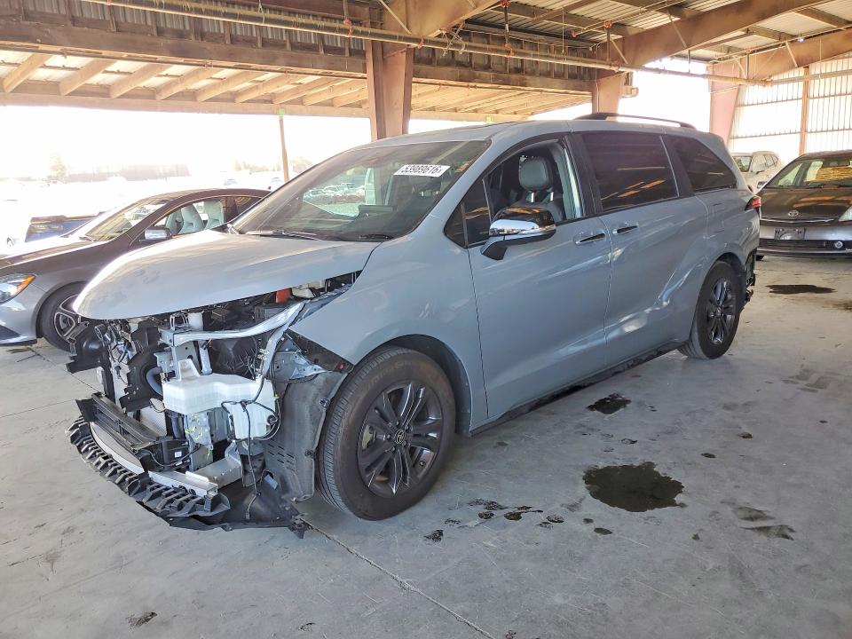 2025 Toyota Sienna VIN 5TDCSKFC1SS176768 COPART salvage auction — REAR END, CA - SALVAGE CERTIFICATE, sold $26,750 on 2026-07-09 (photo 1)