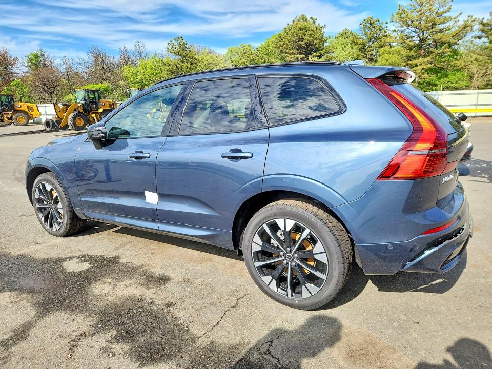 2026 Volvo Xc60 VIN YV4M12RC8T1485734 COPART salvage auction — WATER/FLOOD, Va - Cert Of Title-Salvage Water, sold $17,500 on 2026-07-08 (photo 2)