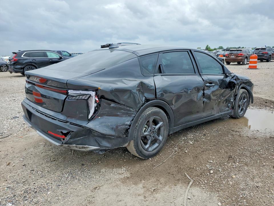 2025 Kia K4 VIN 3KPFT4DE2SE127423 COPART salvage auction — SIDE, Tx - Salvage Vehicle Title, sold $7,500 on 2026-07-02 (photo 3)