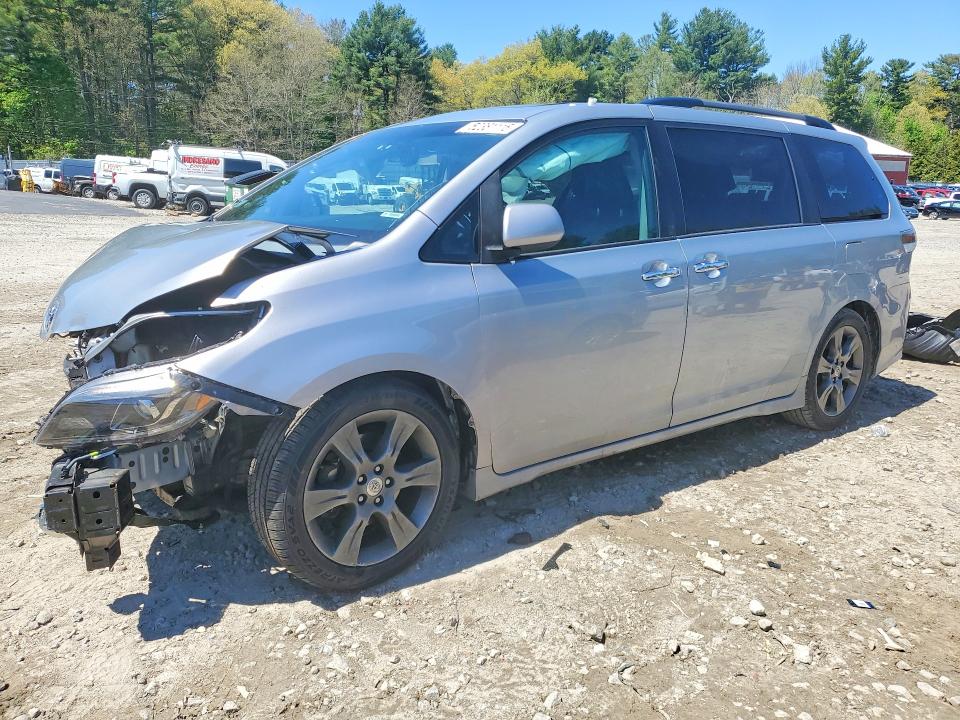 2015 Toyota Sienna VIN 5TDXK3DC2FS686899 COPART salvage auction — FRONT END, Ma - Cert Of Title-Reconstrctd Coll, sold $3,550 on 2026-07-09 (photo 1)