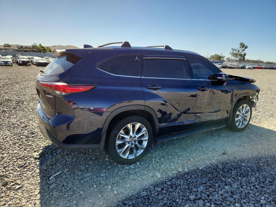 2021 Toyota Highlander VIN 5TDXBRCHXMS524290 COPART salvage auction — FRONT END, Ca - Salvage Certificate, sold $13,300 on 2026-07-13 (photo 3)