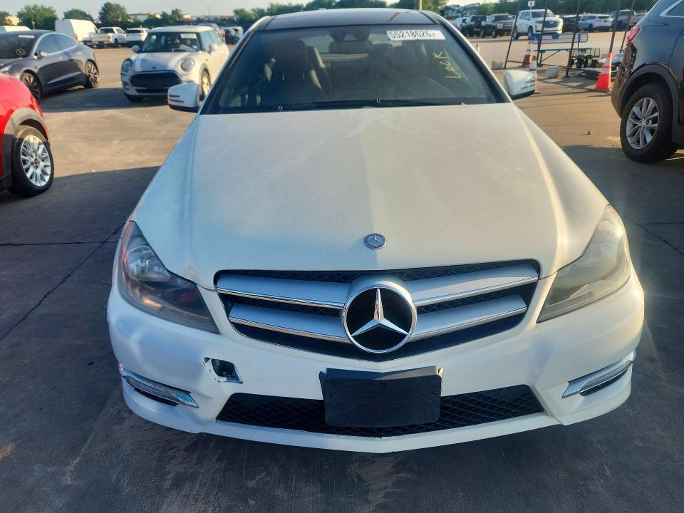 2012 Mercedes-benz C-klasse VIN WDDGJ4HB2CF820502 COPART salvage auction — FRONT END, TX - CERTIFICATE OF TITLE, sold $900 on 2026-08-13 (photo 5)